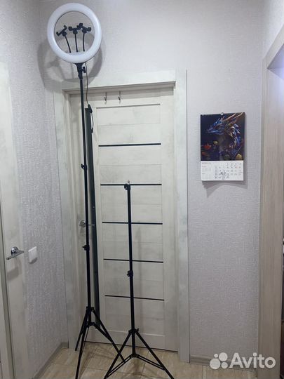 Штатив с лампой