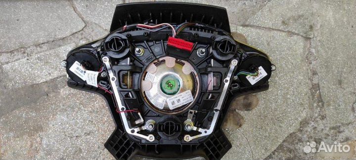 Подушка безопасности руля Ford Focus 1.6 MT