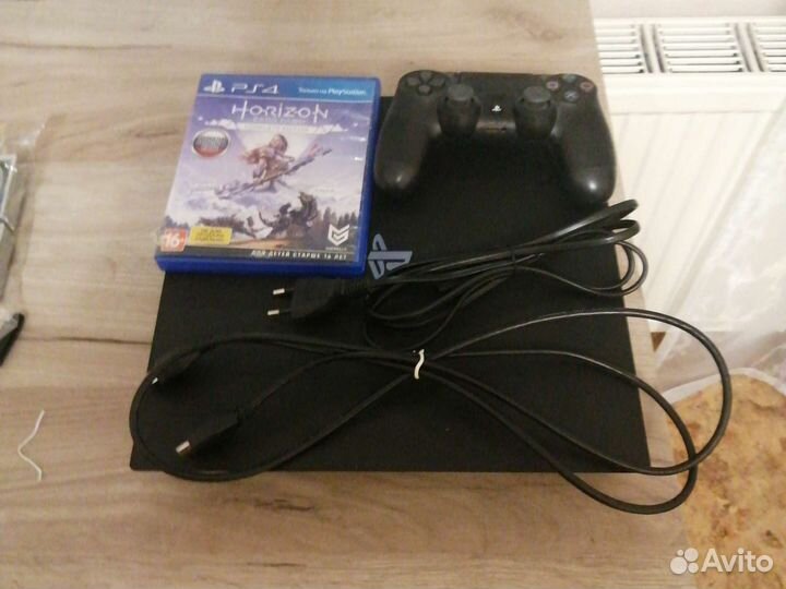 Sony playstation 4 pro 1tb v72