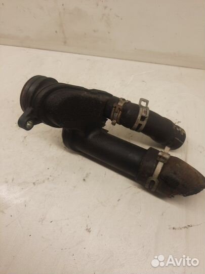 Патрубок термостата Peugeot 407 универсал 2.7 UHZ