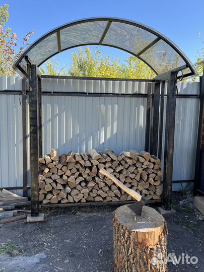 Дровник уличный