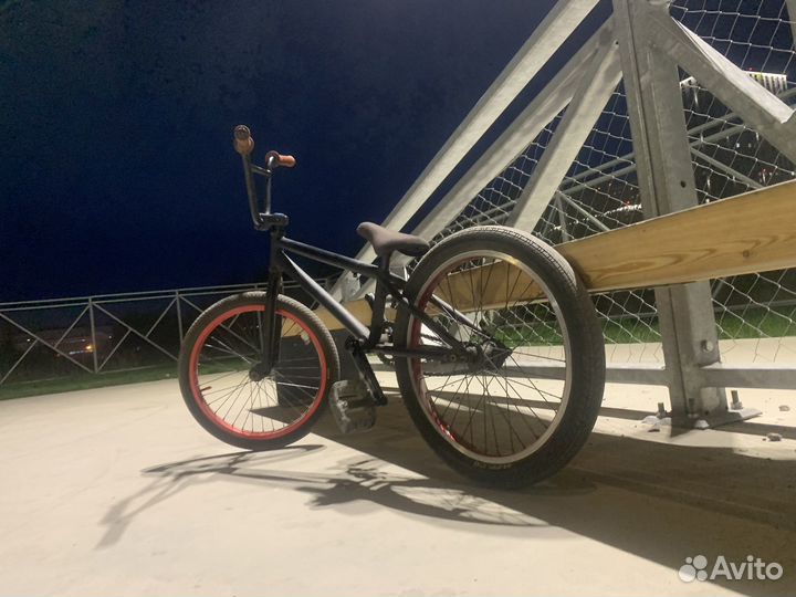Трюковой велосипед bmx