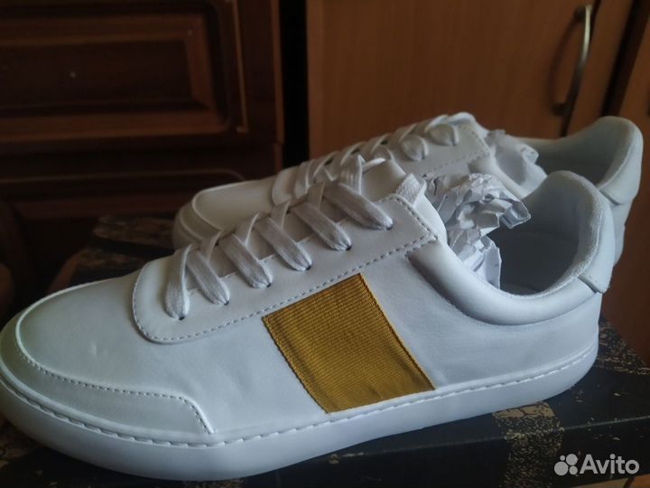 Кросовки женские новые 3 вида