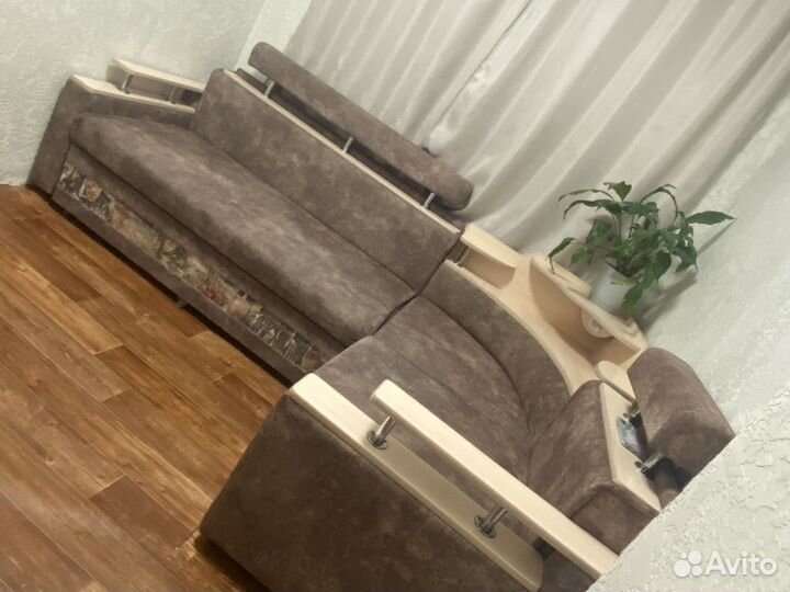 Угловой диван