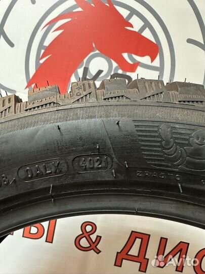 Michelin X-Ice North 4 215/50 R17 95T
