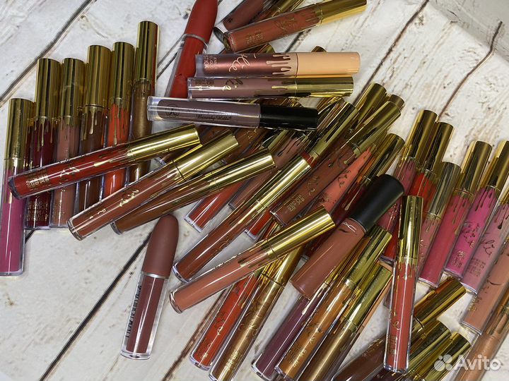 Матовая жидкая и обычная помада