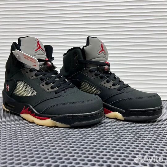 Nike air Jordan 5 retro gore tex off noir