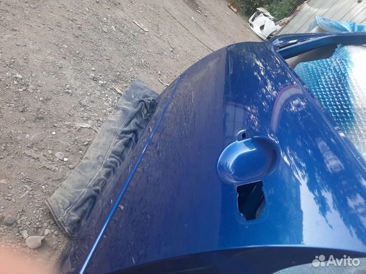 Передняя левая дверь granta