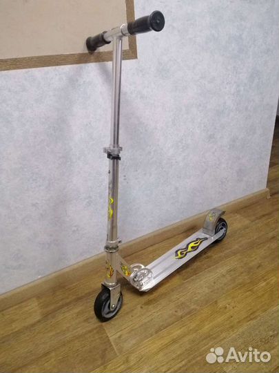 Продаю детский самокат