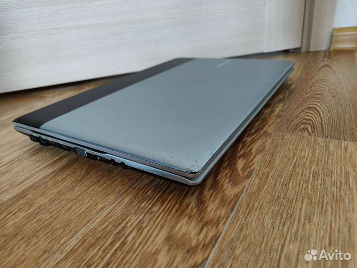 Samsung Intel i5-2430m+ SSD 240гб+6гб DDR3+GT520M