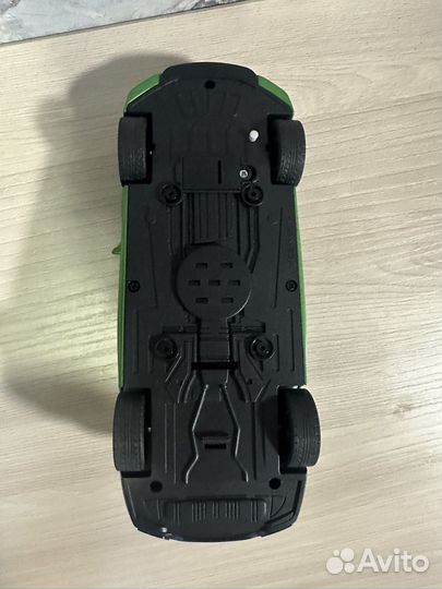 Металлическая машина BMW