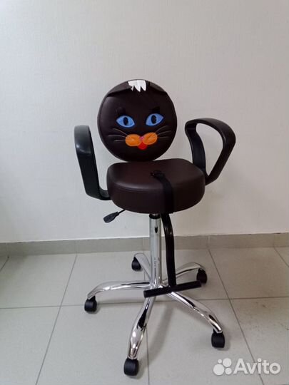 Детское кресло для стрижки