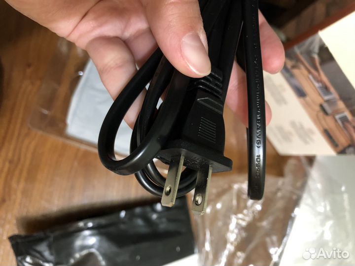 Сетевое зарядное устройство Hyper