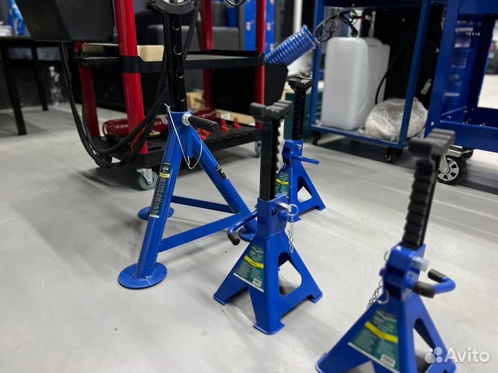 Подставка для автомобиля