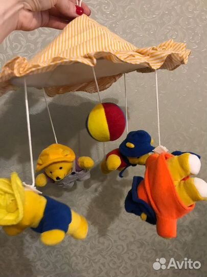 Музыкальная грушка на кроватку