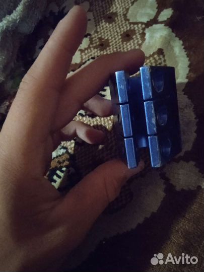 Зажим для трюкового самоката