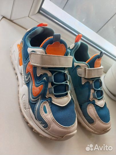 Кроссовки детские