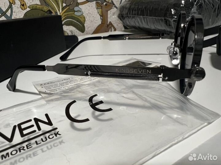 Очки солнцезащитные новые