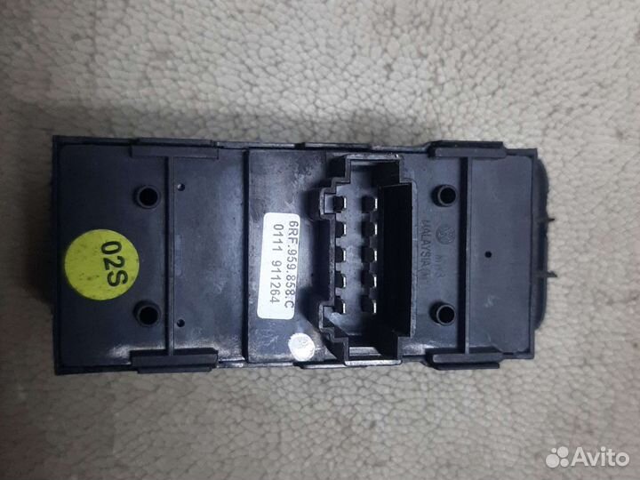 Блок управления стеклоподъемниками Volkswagen Polo