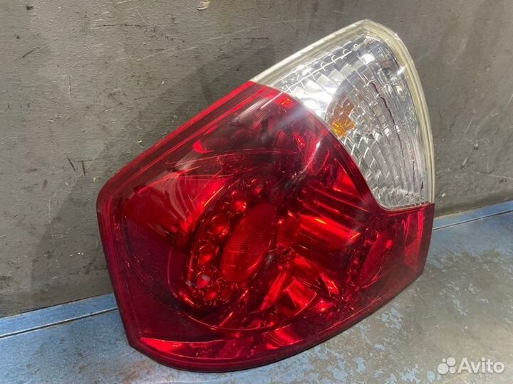 Фонарь левый Infiniti M Y50