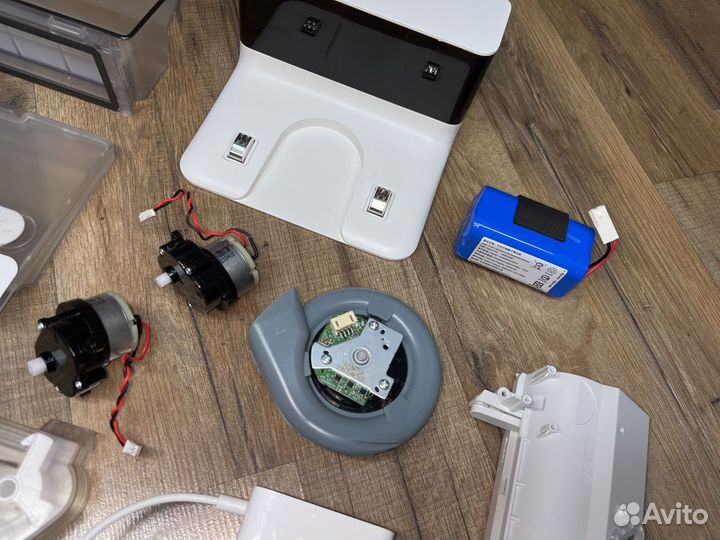 Запчасти Xiaomi Mi Robot Vacuum Mop Essential