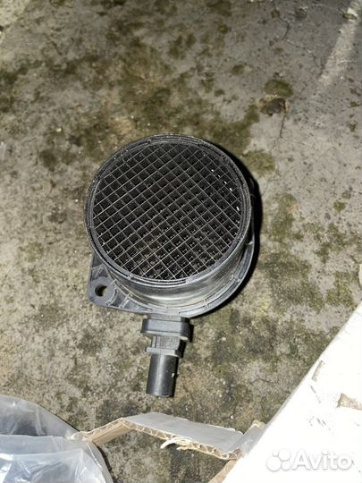 Расходомер воздуха volkswagen Passat cc