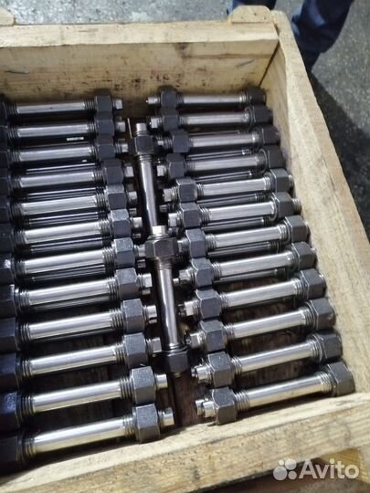 Шпилька для трубопроводов