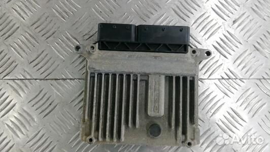 Блок управления двс mercedes benz C-class W204 (1T