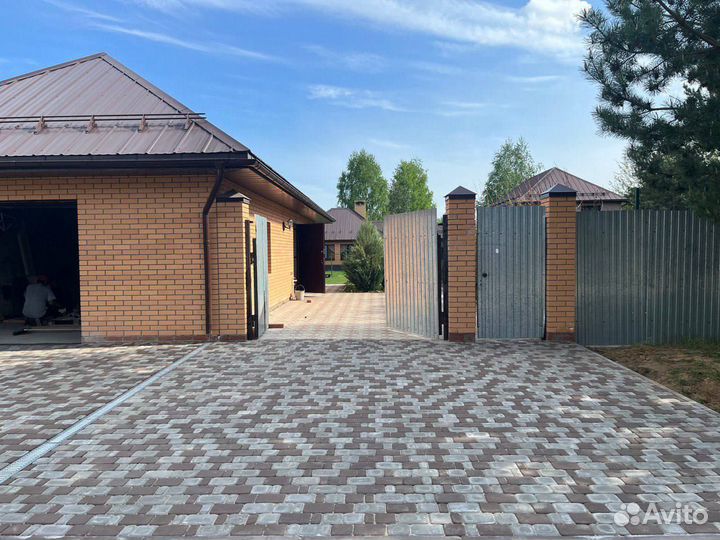 Укладка тротуарной плитки и брусчатки под ключ