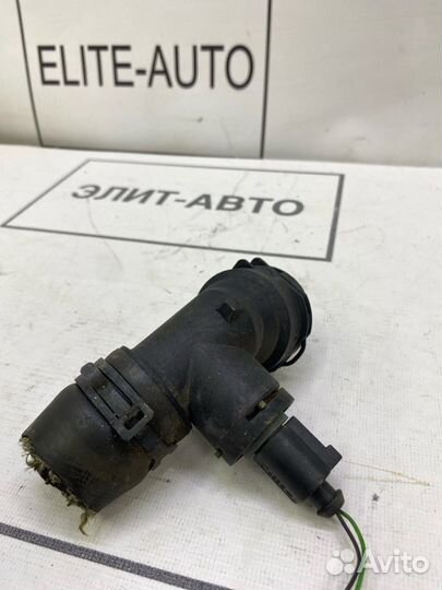 Фланец системы охлаждения Audi A3 8P 2010