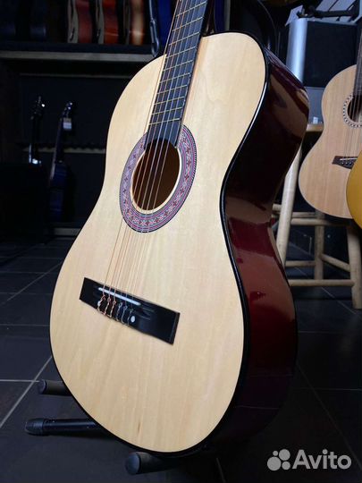 Классическая гитара Новая Натуральная глянец
