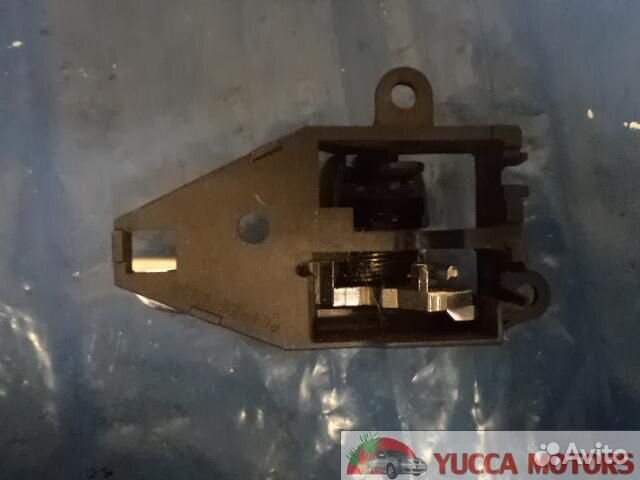 Б/У Ручка двери внутр T.Ipsum 10 зад.L