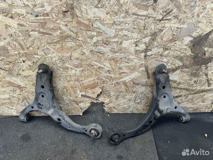 Рычаг правый и левый б/у kia sorento xm
