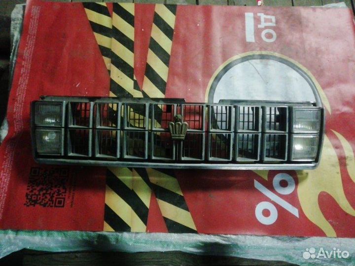 Решетка радиатора передняя Toyota Crown