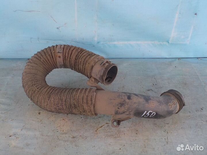 Патрубок воздушного фильтра toyota Corolla E15 200