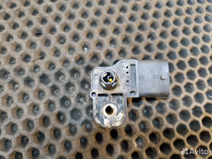 504073323 Датчик давления воздуха