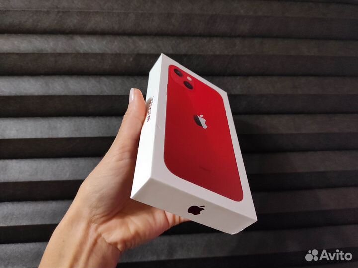 Apple iPhone 13 128GB Red