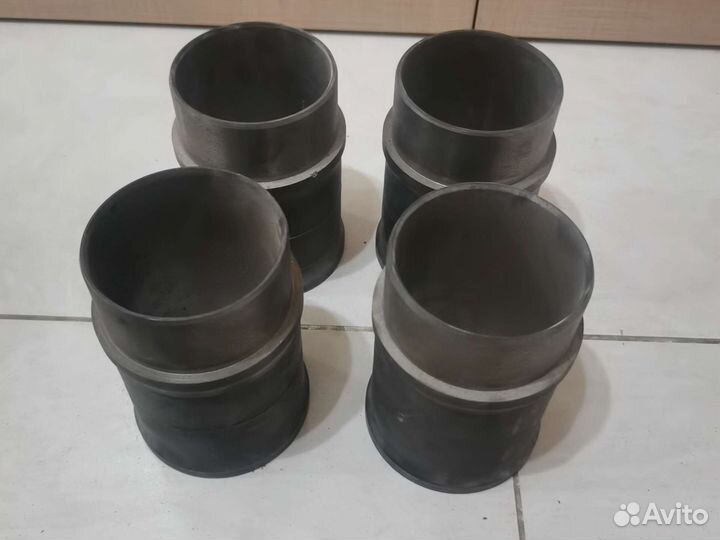 Цилиндры и поршни на Москвич