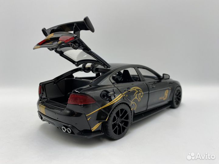 Модель автомобиля Jaguar XE Progekt 1:24 металл
