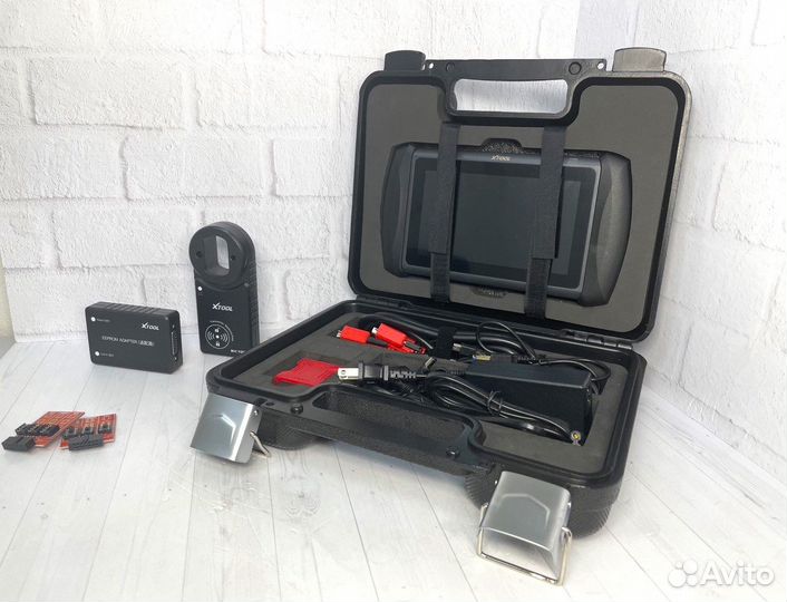 Программатор автомобильных ключей xtool IK618E