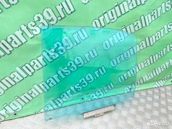 Стекло заднее левое Mercedes-Benz E-Class W210