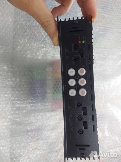 Усилитель четырехканальный автомобильный