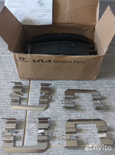 Колодки передние оригинал Hyundai-KIA
