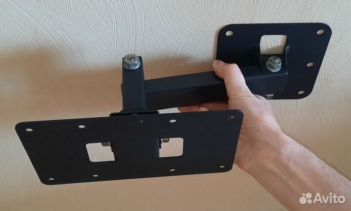 Кронштейн для телевизора поворотный