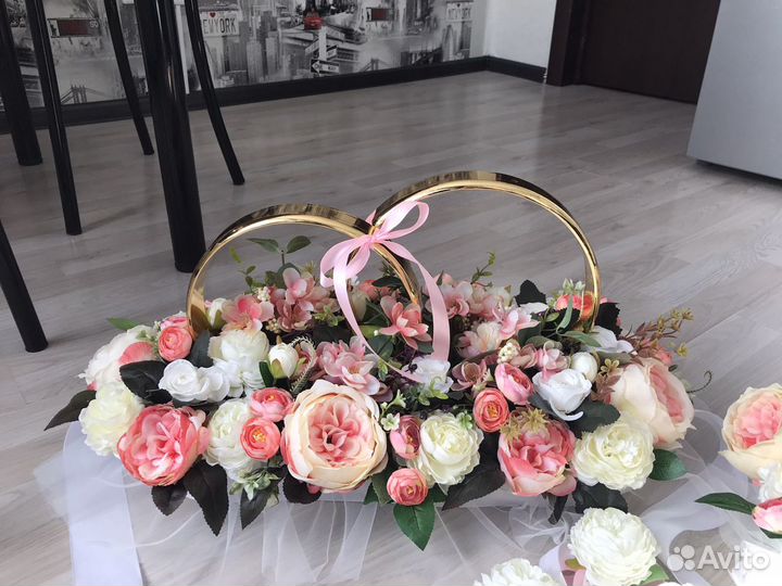 Свадебные украшения на машину