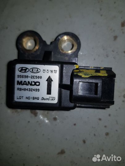 Датчик ускорения Хёндай Туссан 2007