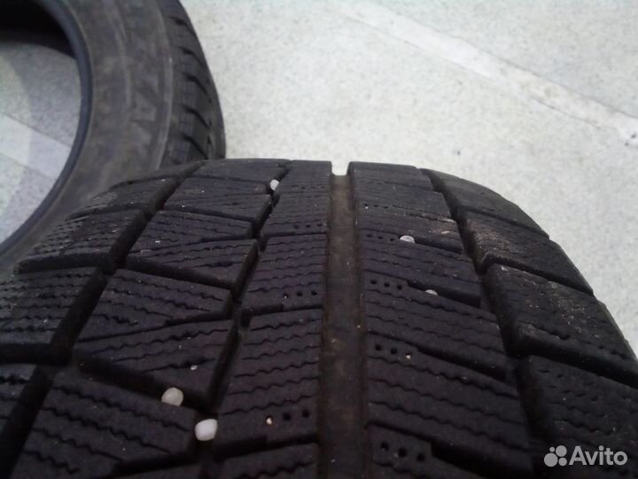 Bridgestone Blizzak 6 215/65 R16 98S