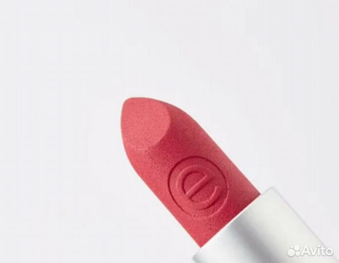 Помада Essence Hydra Matte lipstick, 405 Berry