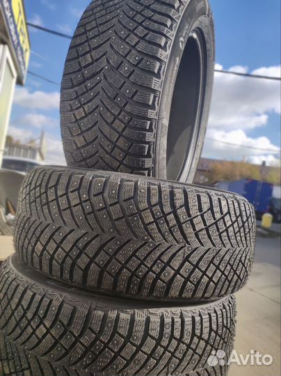 Michelin X-Ice North 4 SUV 235/55 R19 105T