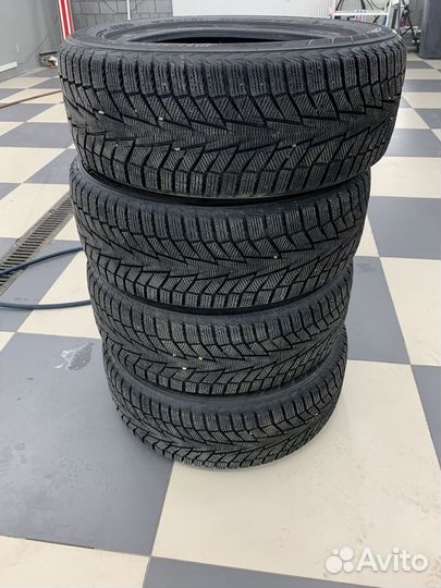 Hankook Winter I'Cept iZ 2 W616 205/55 R16